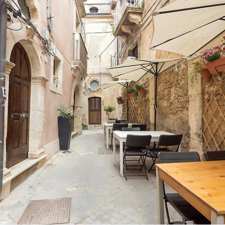 Garconniere In Ortigia Villa Syracuse Bagian luar foto