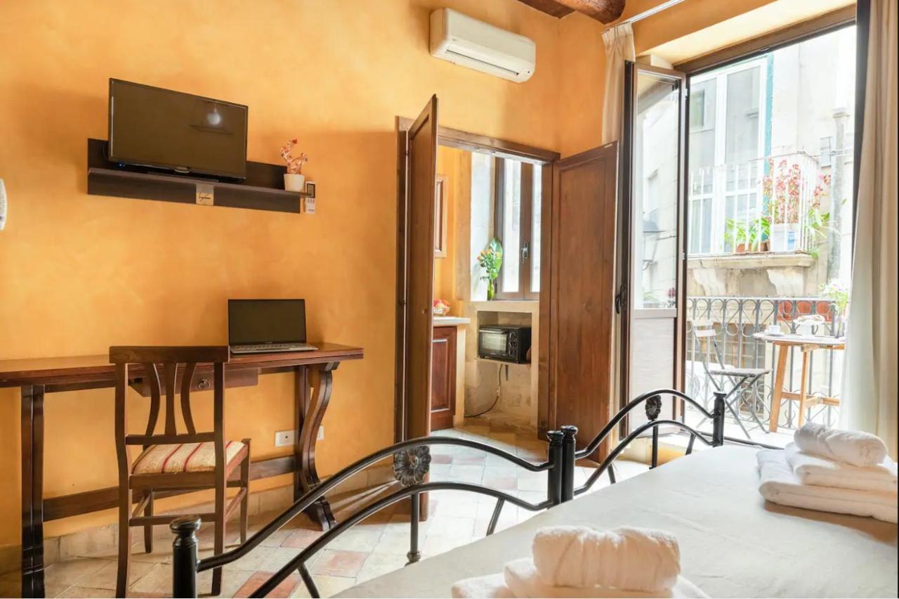 Garconniere In Ortigia Villa Syracuse Bagian luar foto