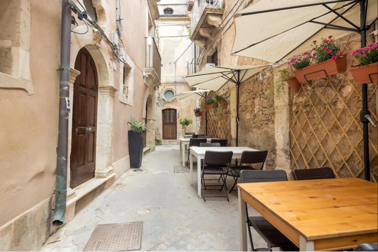 Garconniere In Ortigia Villa Syracuse Bagian luar foto